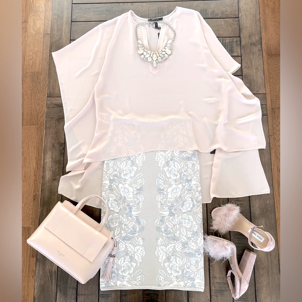 BCBG Max Azria Leger pencil skirt size M.  Taupe with grey/blue floral jacquard.